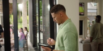 T Fiber with Patrick Mahomes - Directors Walt Becker and Brian Klugman - Palmer Productions T Fiber with Patrick Mahomes - Directors Walt Becker and Brian Klugman - Palmer Productions